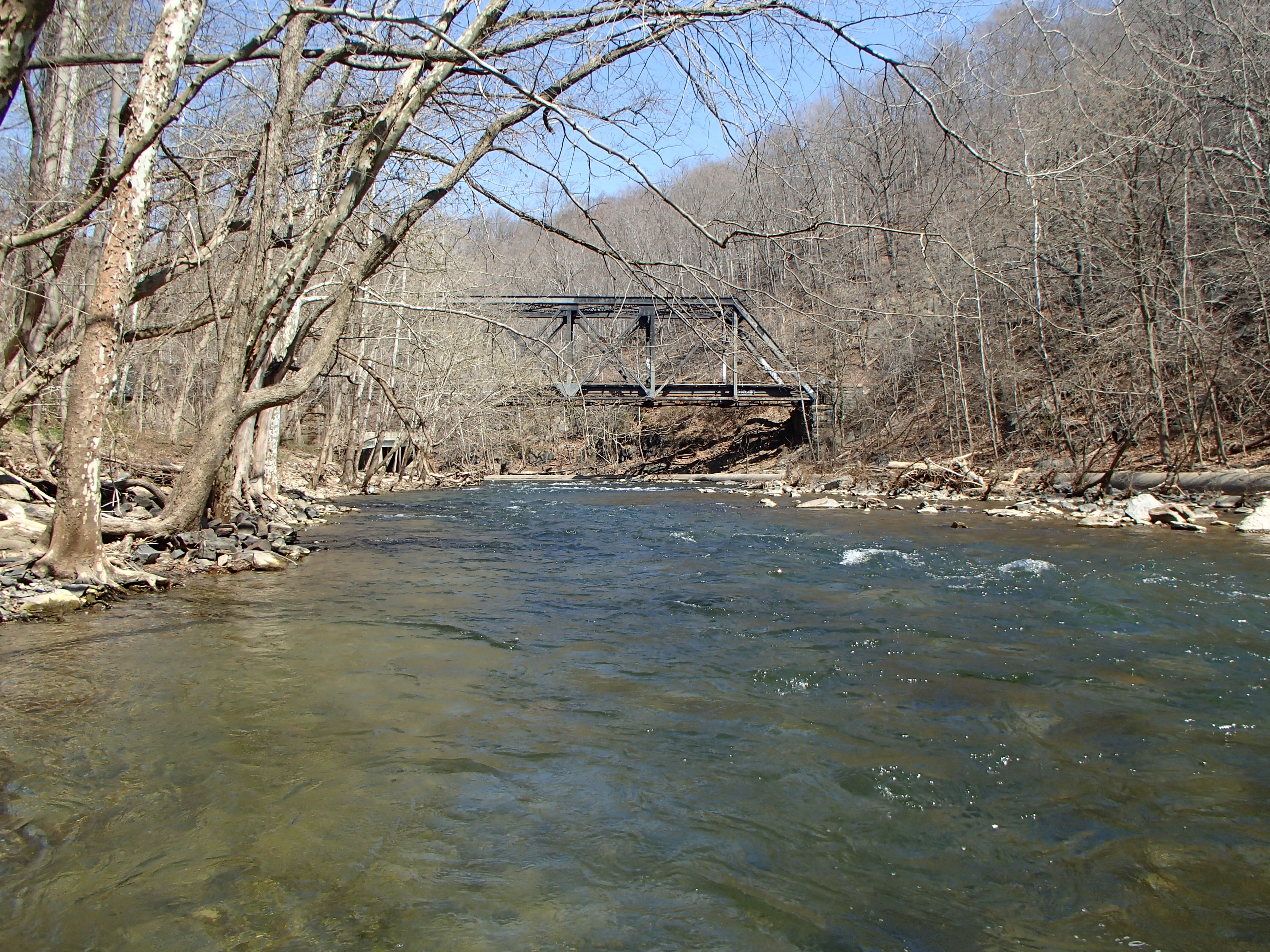 Field photo showing stream conditions at site PATL-B05-X-2016_midpoint looking upstream